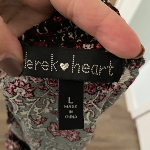 Off the shoulder Shirt - Picture 4 of 4